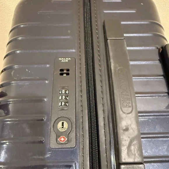 Rimowa SALSA AIR MULTIWHEEL 26" 65L Luggage - Picture 4 of 13